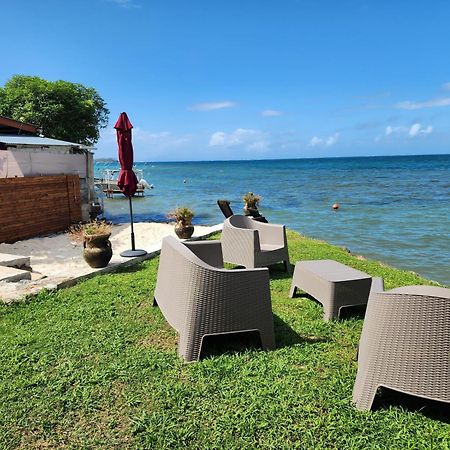 Duplex En Bord De Mer Fare Tahitea Pension Taputapuapea ภายนอก รูปภาพ