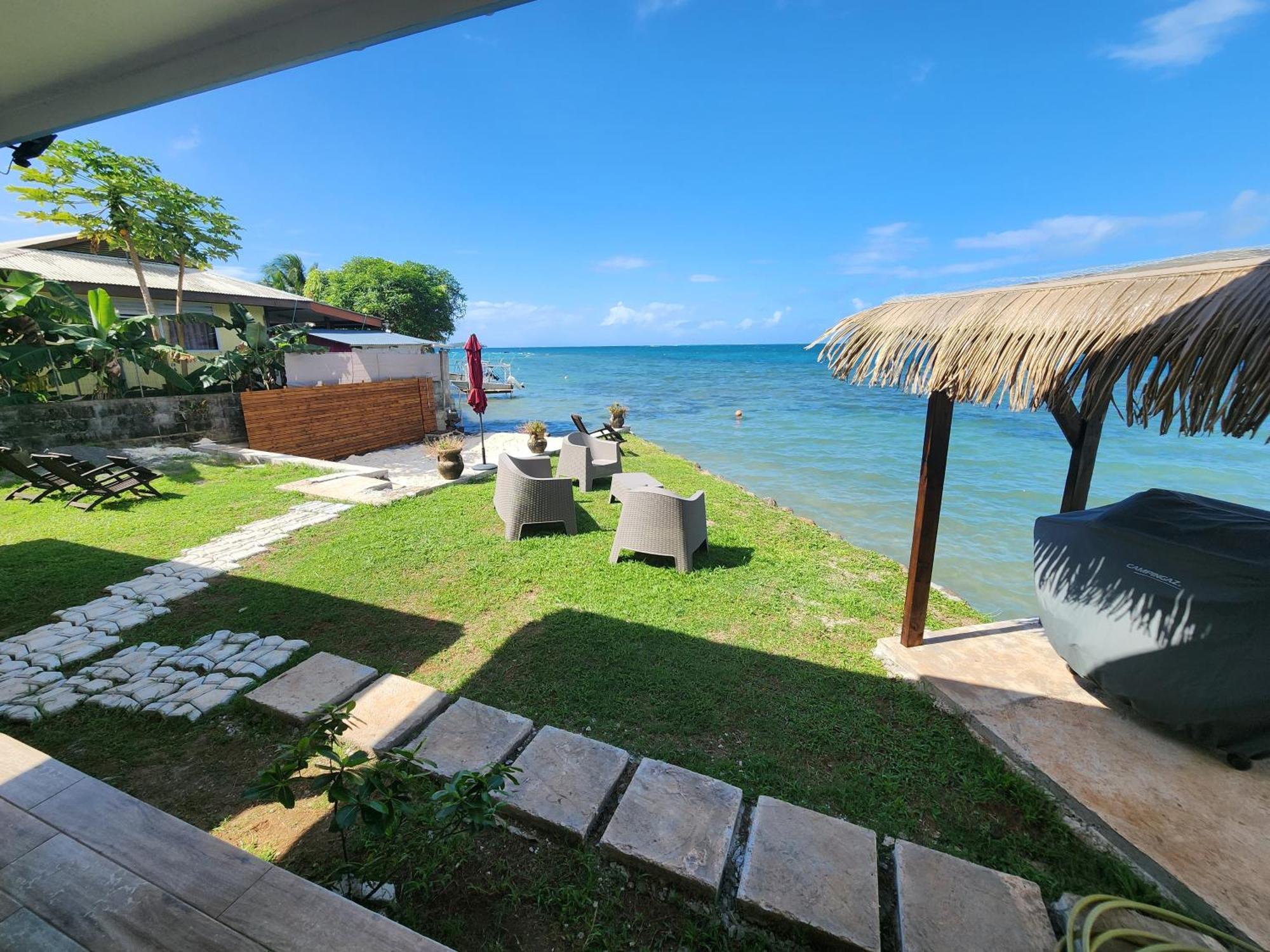 Duplex En Bord De Mer Fare Tahitea Pension Taputapuapea ภายนอก รูปภาพ
