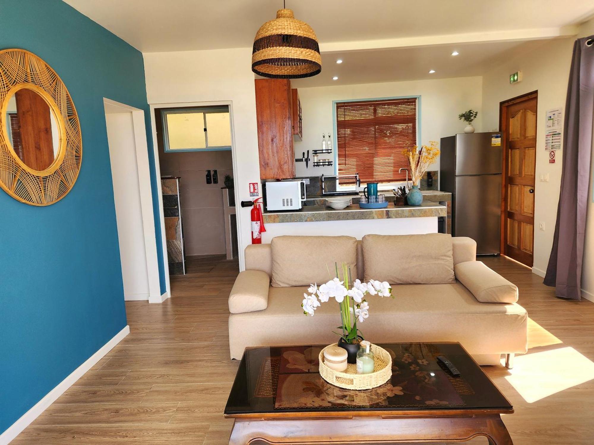 Duplex En Bord De Mer Fare Tahitea Pension Taputapuapea ภายนอก รูปภาพ