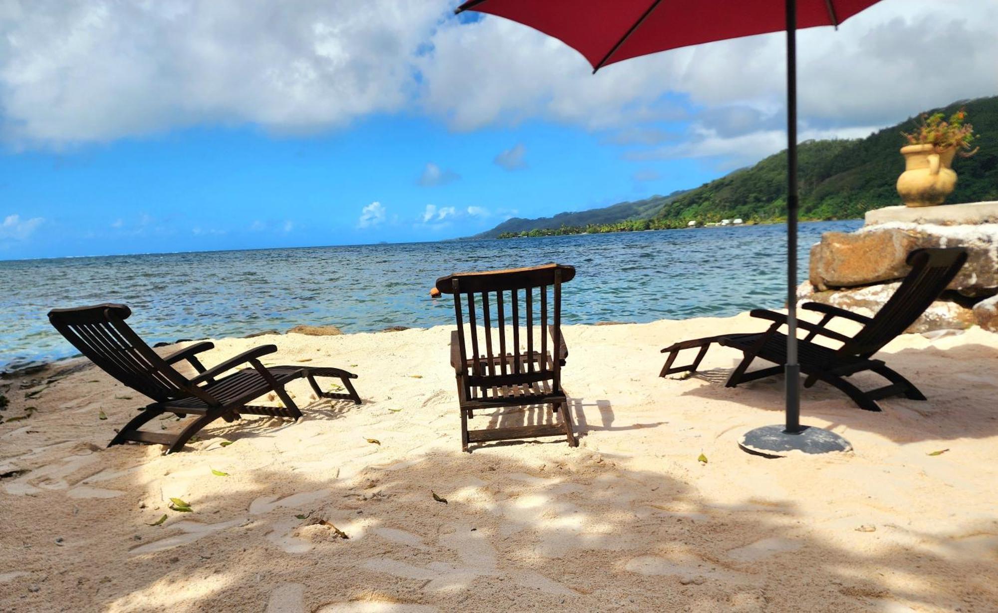 Duplex En Bord De Mer Fare Tahitea Pension Taputapuapea ภายนอก รูปภาพ
